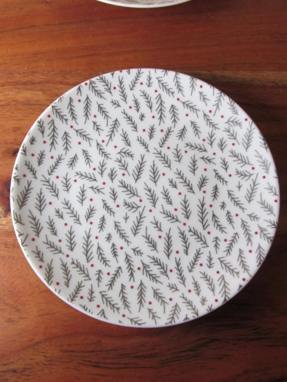 Crate & Barrel Christmas Holiday Appetizer Plates Set of 4 Evergreen (W6628)